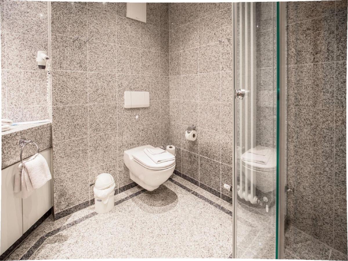 Apartment Komfort Mit 1 Schlafzimmer Und Balkon Im Dachgeschoss 282